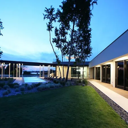Calvia Crispinilla Villa Novigrad (Istria)