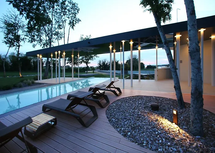 Calvia Crispinilla * Novigrad (Istria)