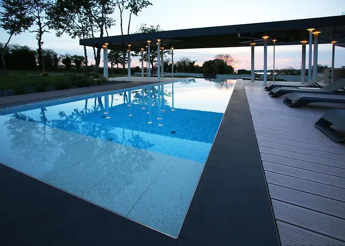 Calvia Crispinilla * Novigrad (Istria)