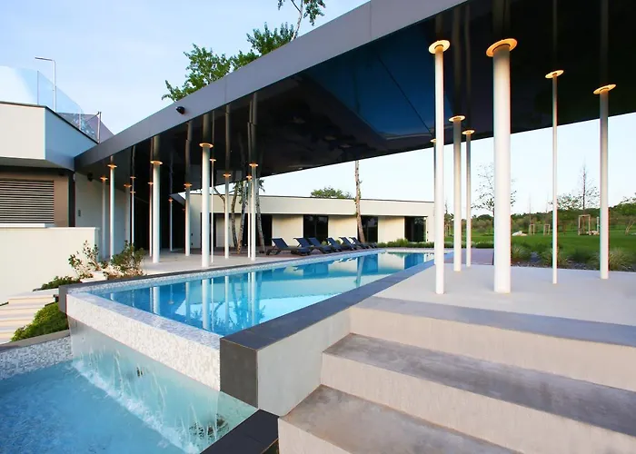 Calvia Crispinilla Novigrad (Istria)